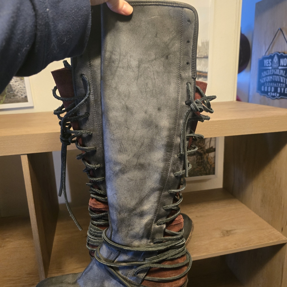 Freebird Coal Boots